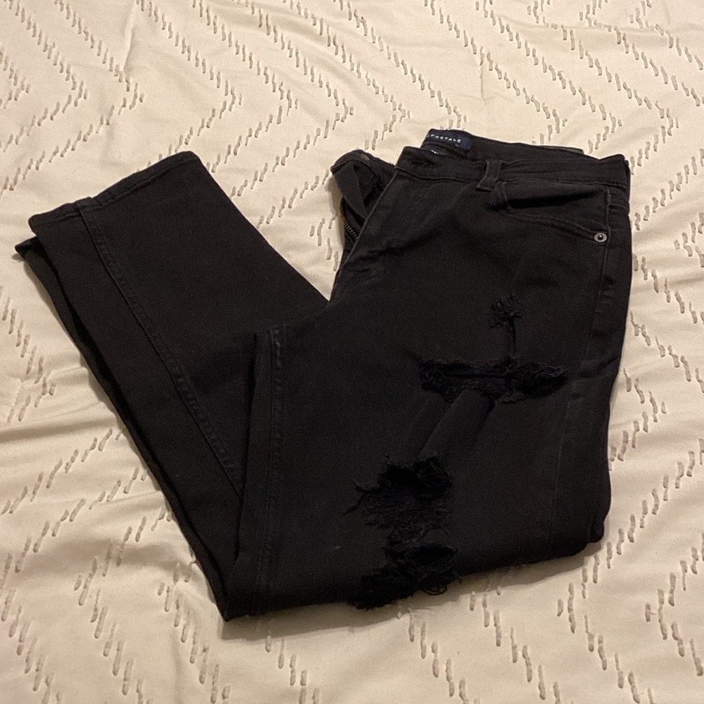 Women’s Black Distressed Jeans